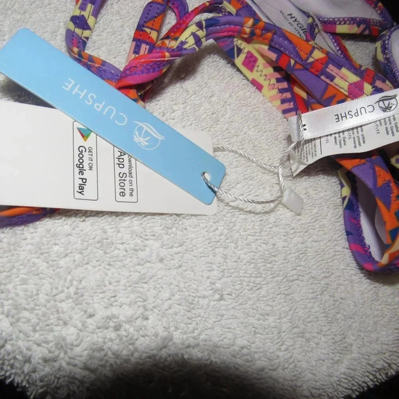 CUPSHE Halter 2 piece Bikini Set Size Medium - Picture 4 of 5